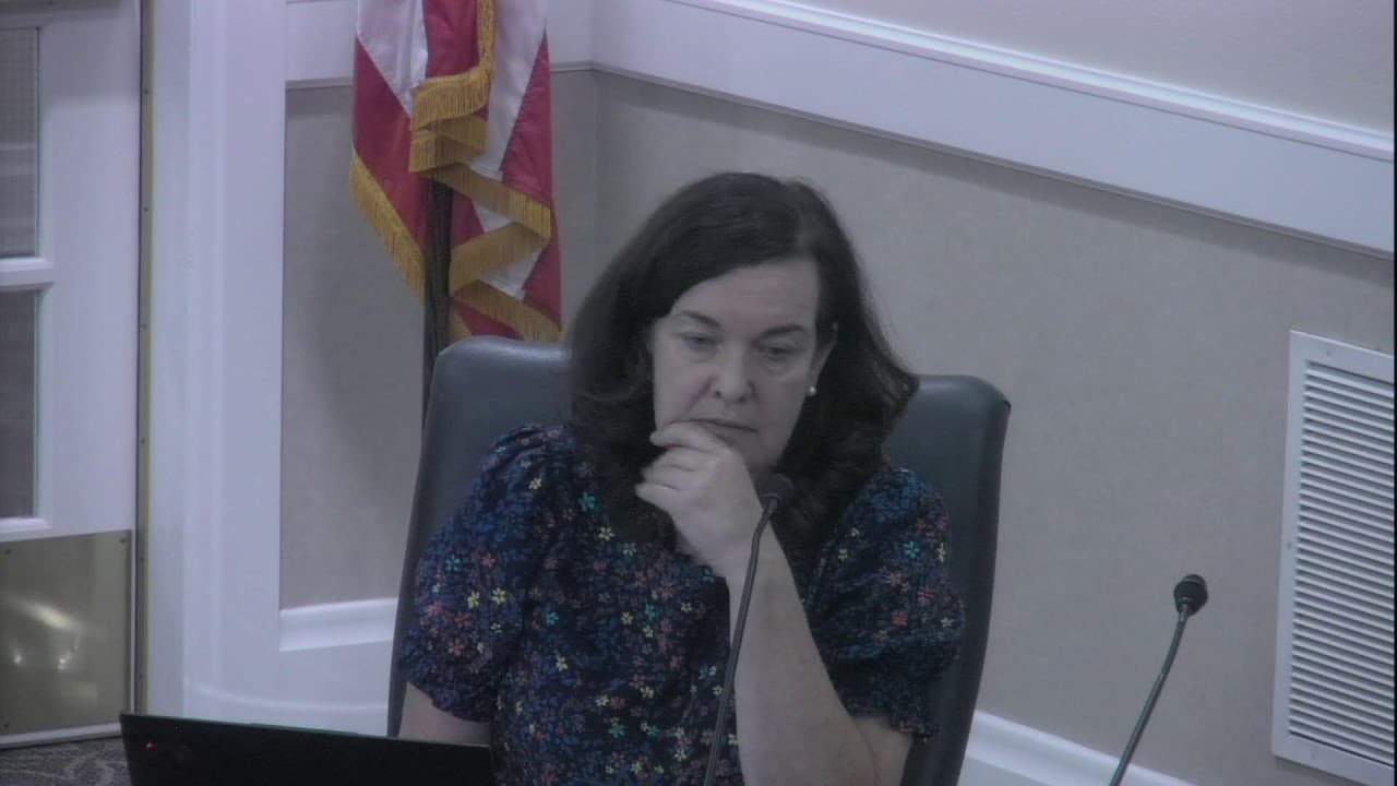 St. Helena Finance Panel Finds No Structural Deficit, Urges Pension Prepayments