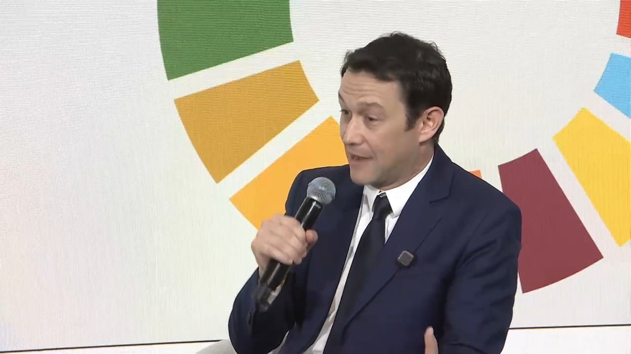 Gordon-Levitt Urges UN to Tackle AI's Threat to Children Like It Did Nuclear Weapons