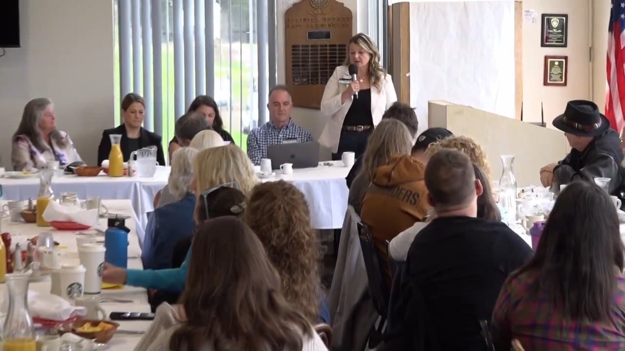 Slate Challenges Pacifica Incumbents on Budget, Trust at Candidate Forum